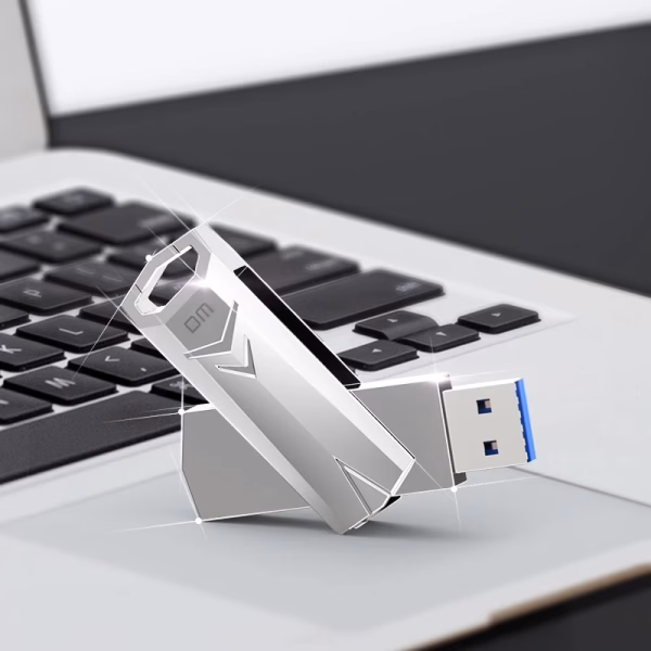 LUXWALLET SwiftStick - USB 3.0 Flashdrive - 360° Draaibare Cover – Sleutelhangerdesign - Ultrasterke Zinklegering - Windows 98/2000/XP/Vista/7/8/10/11 - MacOS 9.x en hoger - Linux Kernel 2.4.x en hoger – 128GB - Afbeelding 4